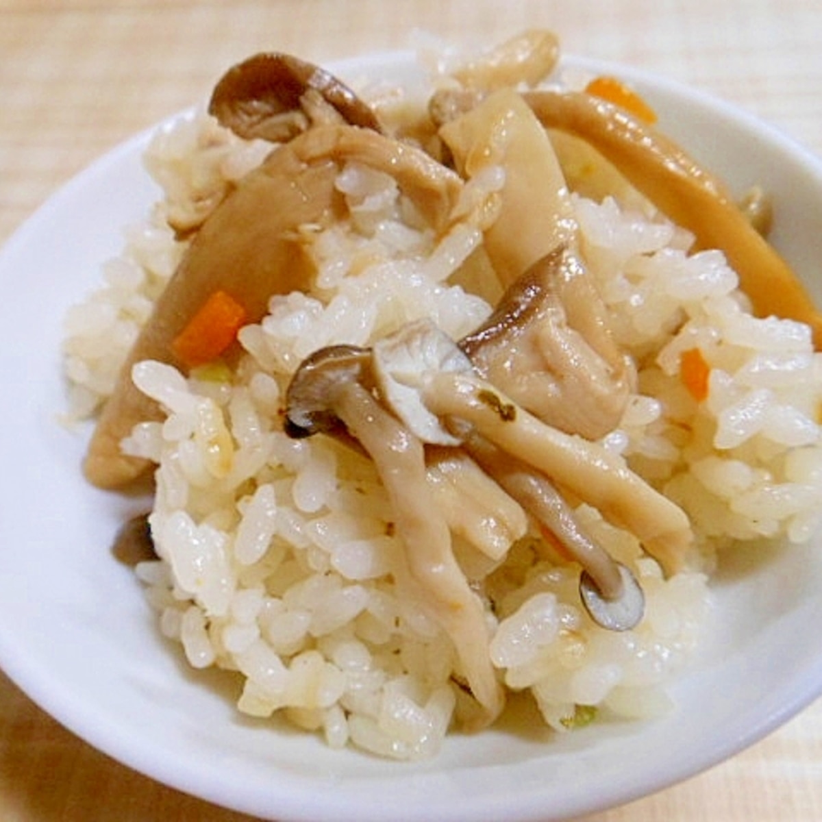 松茸の味お吸い物で きのこの炊き込みご飯 レシピ 作り方 By アルプスの乙女 楽天レシピ 松茸の味お吸い物で きのこの炊き込みご飯 レシピ 作り方 By アルプスの乙女 楽天レシピ